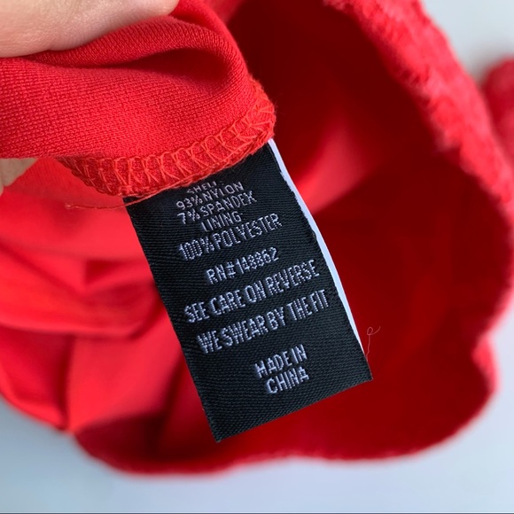 Torrid NWT Red Lace Mini Pencil Skirt Zipper Business Cocktail Fun Size 4 - Picture 5 of 7